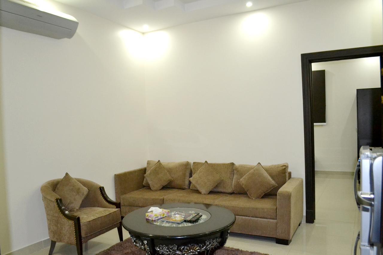 الخربوش للشقق المخدومة Hafar Al-Batin ภายนอก รูปภาพ